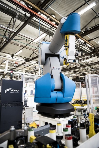 ROBOTS QUE COLABORAN CON LOS HOMBRES: EN FPT INDUSTRIAL LA FÁBRICA 4.0 YA SE HA CONVERTIDO EN REALIDAD GRACIAS A LA COLABORACIÓN CON COMAU